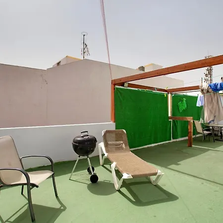 Atico Vecindario, Aeropuerto Holiday home *