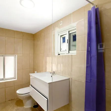Atico Vecindario, Aeropuerto Holiday home *